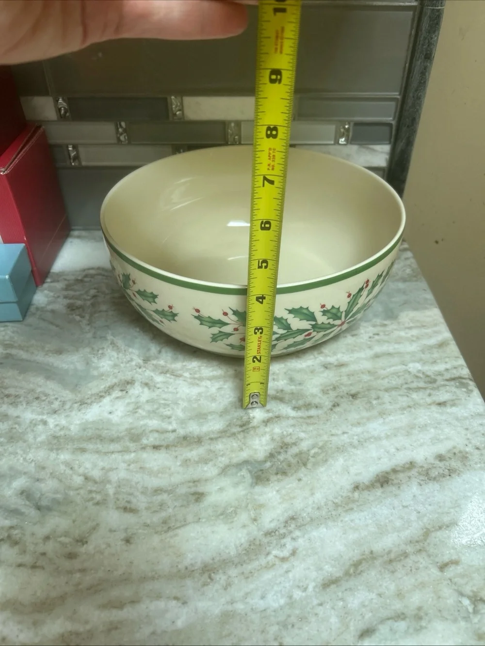 Lenox Holiday Salad Serving Bowl Green Trim Holly &Berries Centerpiece Entertain